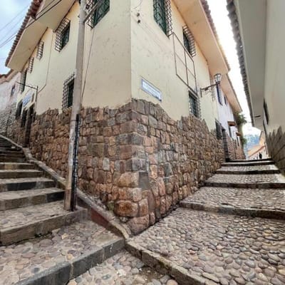 ALQUILER LOCAL EN SAN CRISTOBAL CUSCO CALLE RESBALOSA