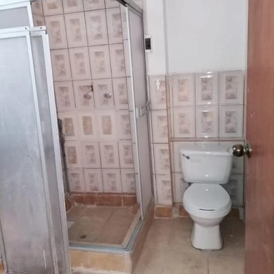 COMODOS DEPARTAMENTOS EN SEGUNDO TERCER Y CUARTO PISO EN ZONA RESIDENCIAL