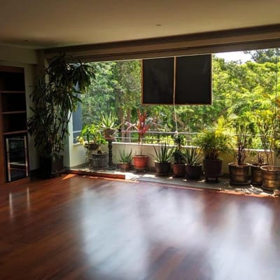 PRECIOSO FLAT CON VISTA AL PARQUE
