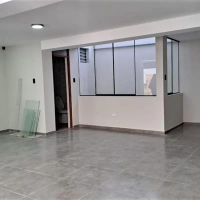 ALQUILO LOCAL COMERCIAL ESTRENO CERCA AL MALL PLAZA  CAYMA