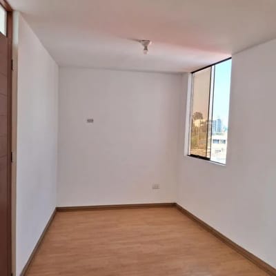Venta de Departamento en to piso en Av Del Aire cuadra  San Luis