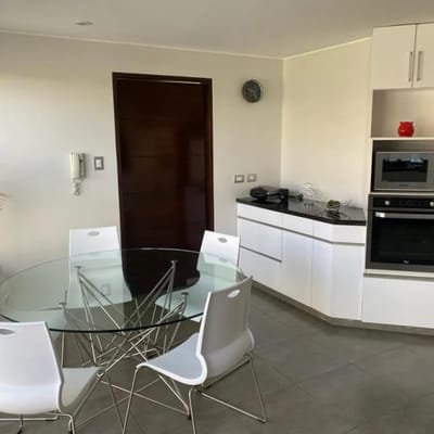 SE ALQUILA HERMOSA CASA EN  URB CHALLAPAMPA