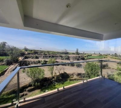 SE VENDE HERMOSO DUPLEX CON EXELENTES VISTAS EN CAYMA