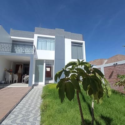 VENDO LINDA CASA EN PUEBLO TRADICIONAL DE UCHUMAYO