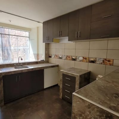 SE ALQUILA DEPARTAMENTO NUEVO EN EL CENTRO DE LA CIUDAD