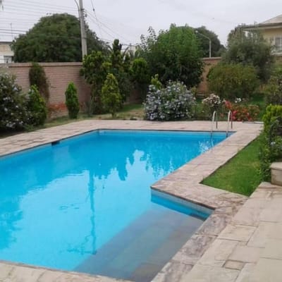 MODERNA CASA EN VENTA EN AV PRINCIPAL DE TACNA