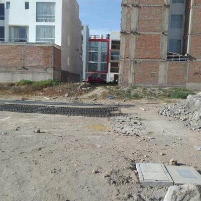 SE VENDE TERRENOS CERCA A LA UNIVERSIDAD CATOLICA