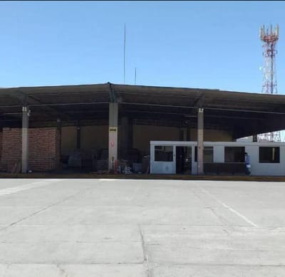 AMPLIO  TERRENO EN VENTA POR LA AV PARRA CERCA A TOTTUS