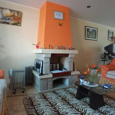 SE VENDE CASA DE  PISOS MAS TERRAZA EN LA PLANICIE  SACHACA