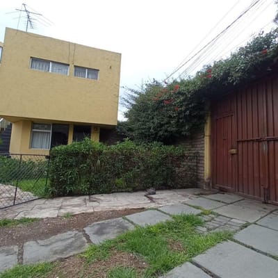 VENTA DE CASA A PRECIO DE TERRENO CERCA A LA AV EJERCITO