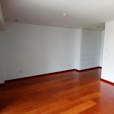 SE VENDE MODERNO DEPARTAMENTO EN COLEGIO DE INGENIEROS CHALLAPAMPA