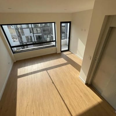 TRIPLEX DE ESTRENO UBICADO EN EL CORAZON DE MIRAFLORES