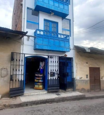 IDEAL CASA EN PLENO CENTRO DE CAJAMARCA USO VIVIENDA YO OFICINAS