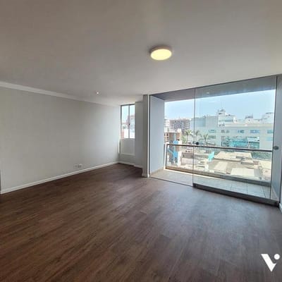 Excelente depto en venta MIRAFLORES m  HABITACIONES  COCHERA