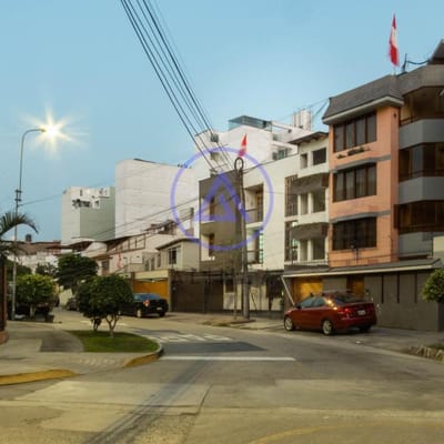 DEPARTAMENTO EN VENTA EN SAN BORJA  M  DORM  CERCA AV GUARDIA CIVIL