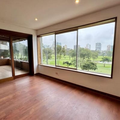 Venta de departamento en San Isidro con vista al Golf