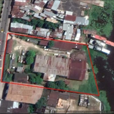 Terreno en plena cuidad de Iquitos con salida al ro Amazonas