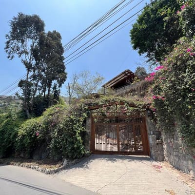 Venta de casa en excelente ubicacin en urbanizacin Casuarinas