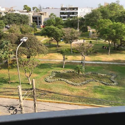 Lindo Dplex en venta frente a parque en Chacarilla