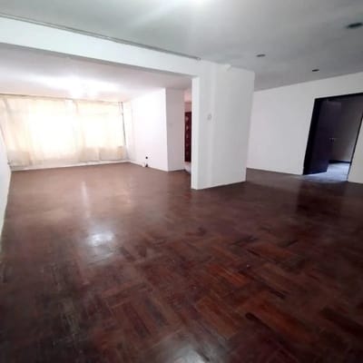 SE VENDE DEPARTAMENTO CON ESTACIONAMIENTO EN LA VICTORIA