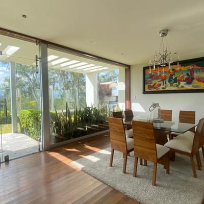 En venta espectacular casa ubicada en zona exclusiva de Cayma