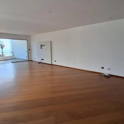 Hermoso departamento en el Malecn de Barranco con excelente vista al Mar