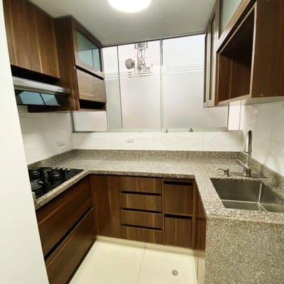 VENTA DE DEPARTAMENTO AVENIDA PRINCIPAL  SURQUILLO