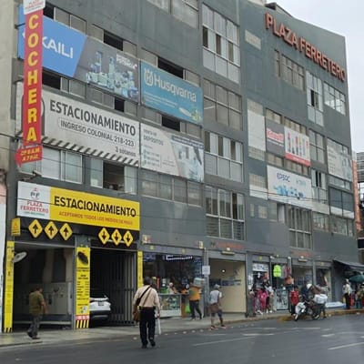 VENDO LOCAL NEGOCIO PLAZA FERRETERO M M DO PISO M EN MEZANINE