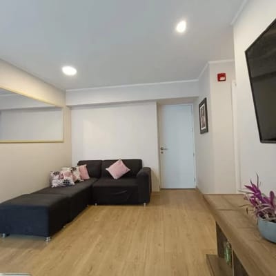 VENDO DEPARTAMENTO EN DO PISO EN LA AV MARIANO CORNEJO CERCA A UNIV CATOLICA