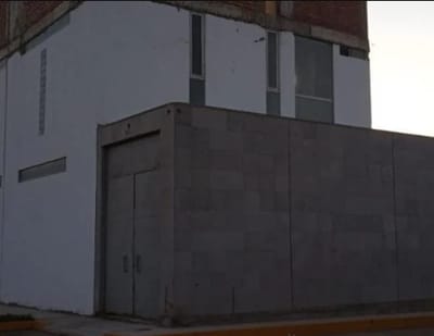 VENTA DE CASA O TALLER AMOBLADA DE  PISOS  LURIN