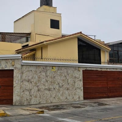 ALQUILO LINDA CASA EN SAN MIGUEL PARA OFICINA