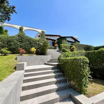 Hermosa casa en Casuarinas remodelada completamente