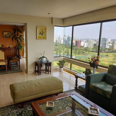 Venta de exclusivo Departamento de  m Frente Al Golf San Isidro
