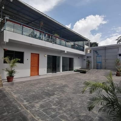 Alquiler de local en Urb Miraflores  Amarilis