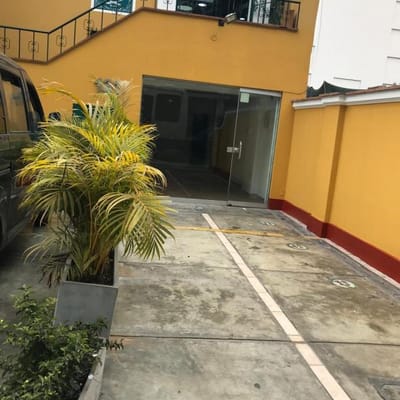 Locales Disponibles en Alquiler en Miraflores  cdra Pardo en Av Jorge Chavez