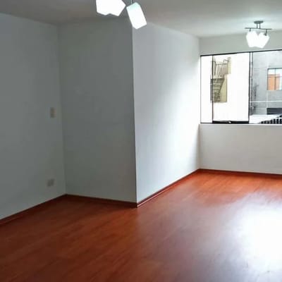 Venta departamento cerca al jockey plaza tercer piso