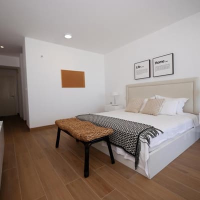 En Venta Departamento en Condominio La Jolla