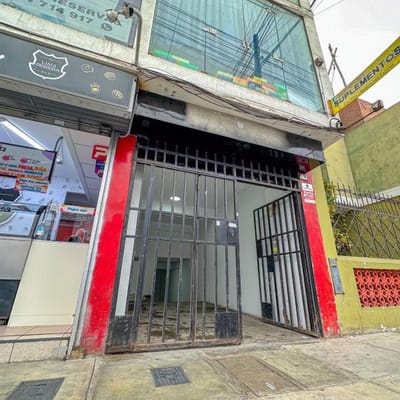 Local Comercial de  m Puerta a Calle con El Mejor Precio de La Zona