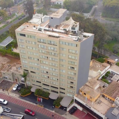 En Venta exclusivo Hotel frente al Bosque Olivar
