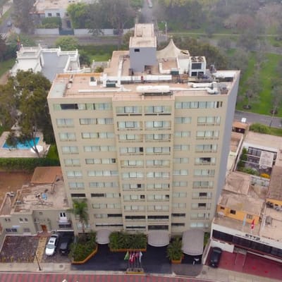 En Venta exclusivo Hotel frente al Bosque Olivar
