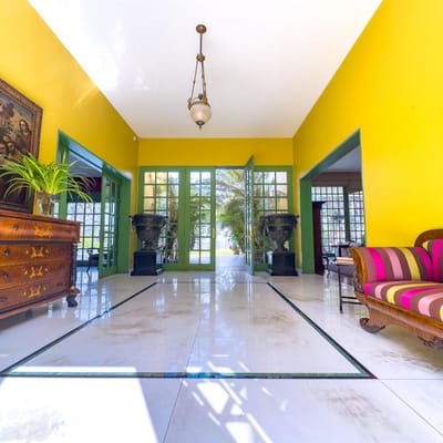 En Venta Mansin frente al campo de Golf de la Planicie
