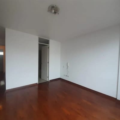 DUPLEX EN CALLE PIURA MIRAFLORES  DORM