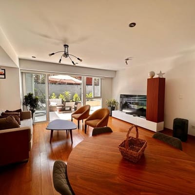 Dpto Miraflores VENTA  cerca al Parque Kennedy y Parque tradiciones