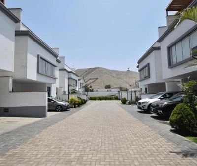 Casa de Estreno en La Planicie  La Molina
