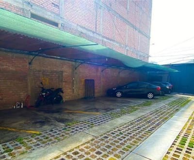 Venta de Terreno Ideal para Estacionamiento o Taller en Chorrillos