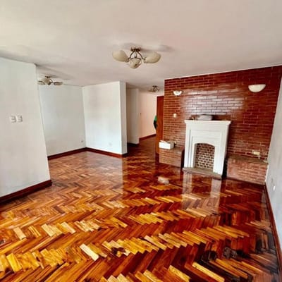 VENDO CASA EN URB LA VIRREYNA  SURCO