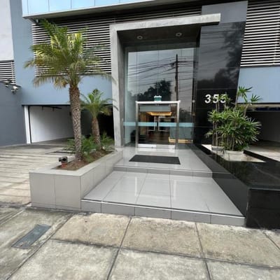 VENTA OFICINA EN CHACARILLA