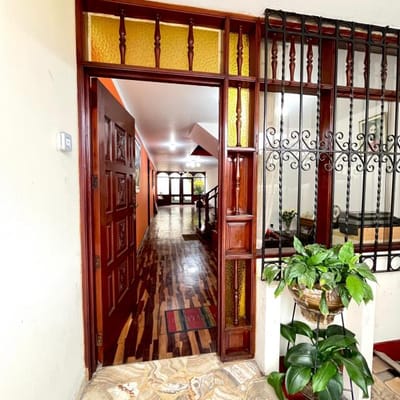 Alquiler LOCAL COMERCIAL a espalda de PLAZA SAN MIGUEL