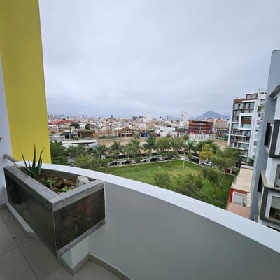 ID ALQUILER DE DUPLEX AMOBLADO FRENTE A PARQUE