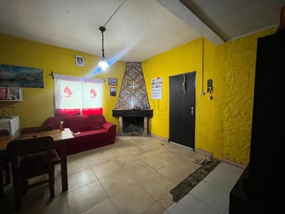 VENTA CASA PH 2 DORMITORIOS, COCHERA, PARRILLERO EN CERRO